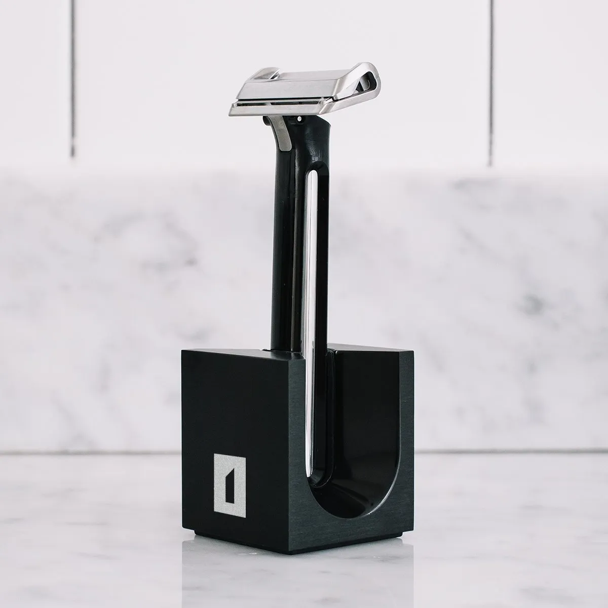 Vertical Razor Stand